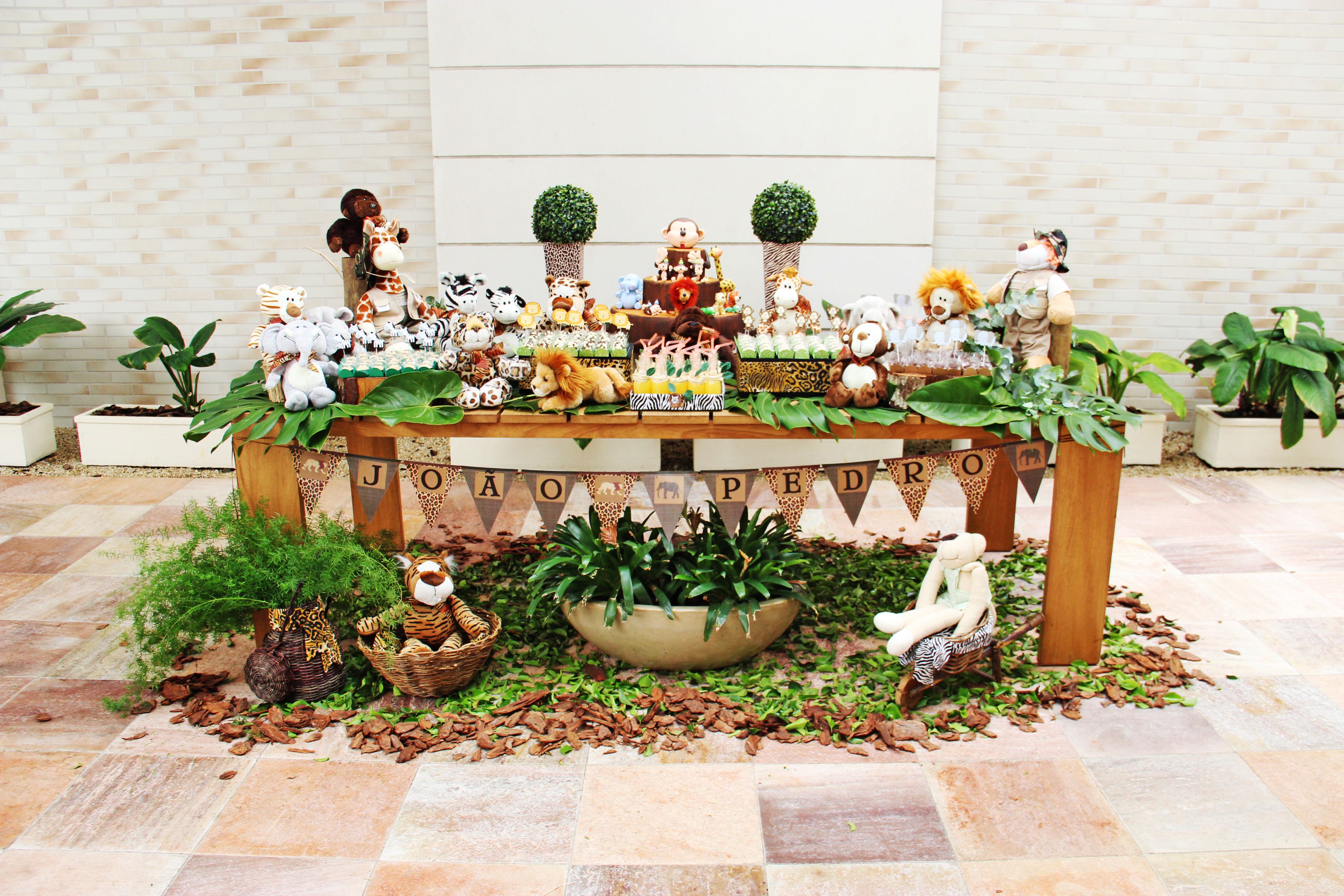 Festa Safari : Ideias de Decoração e Dicas para uma Festa Inesquecível