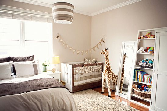 Quarto bebê safari bege e branco