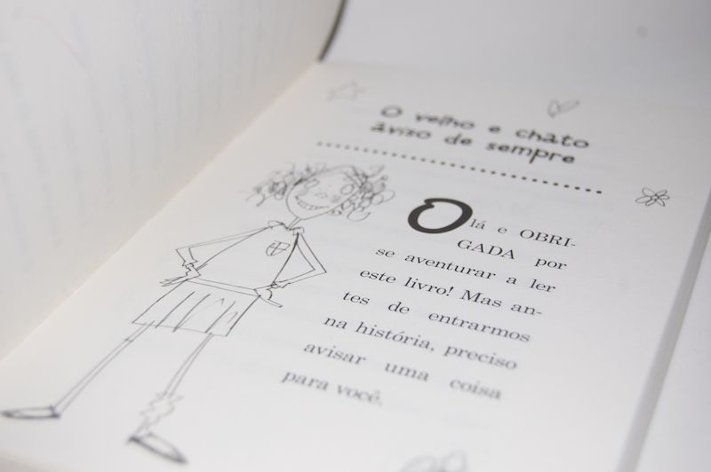 Livro Infantil: Agatha Parrot e a Cabeça Flutuante