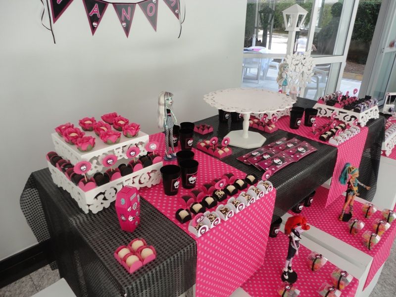 festa-monster-high-preto-branco