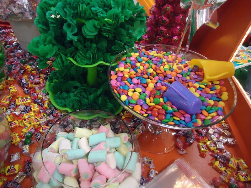 festa-infantil-mesa-guloseimas-balinhas