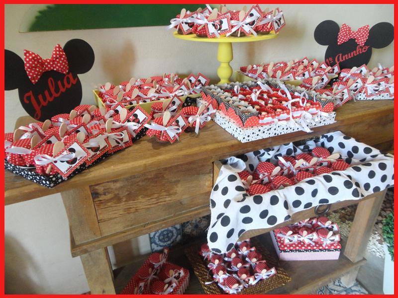 festa-infantil-mesa-guloseimas-minie