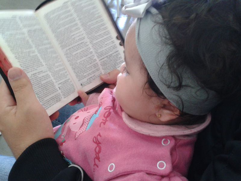 primeiros-6-meses-Isabela-outubro-igreja