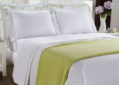 gestante-cama-bem-arrumada