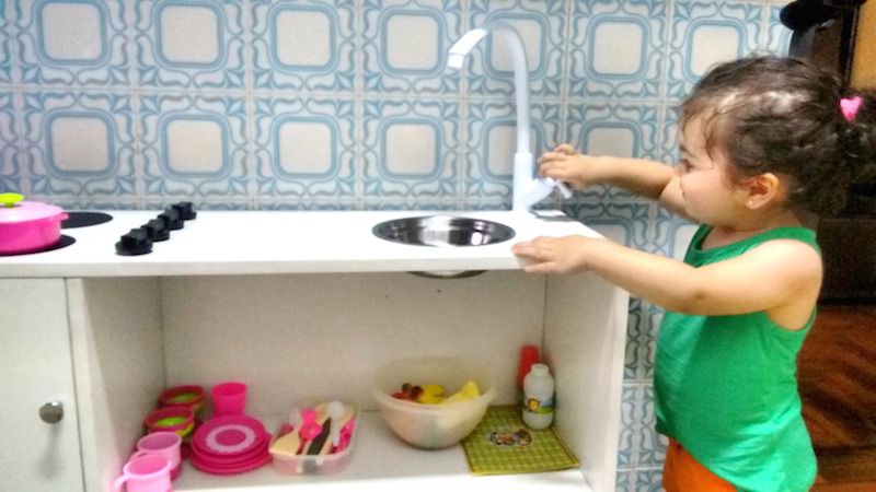 atividades-20-meses-mini-cozinha