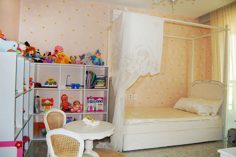 papel-de-parede-quarto-infantil-corações