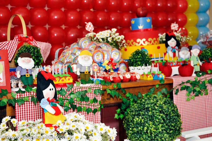 festa-branca-de-neve-bonecos-pano