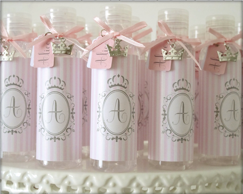 lembrancinhas-de-maternidade-alcool-gel