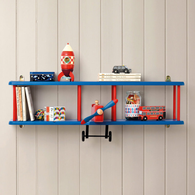 quarto-infantil-aviões-estante