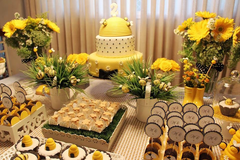 festa-infantil-abelhinha-flores-