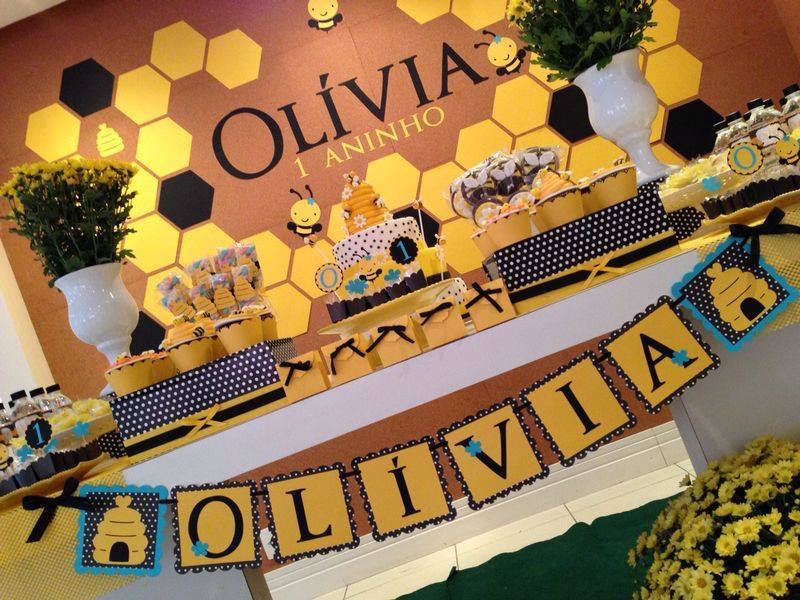 festa-infantil-abelhinha-painel-de-fundo