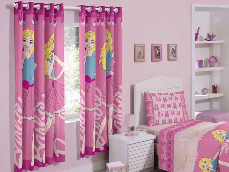quarto-barbie-cortina