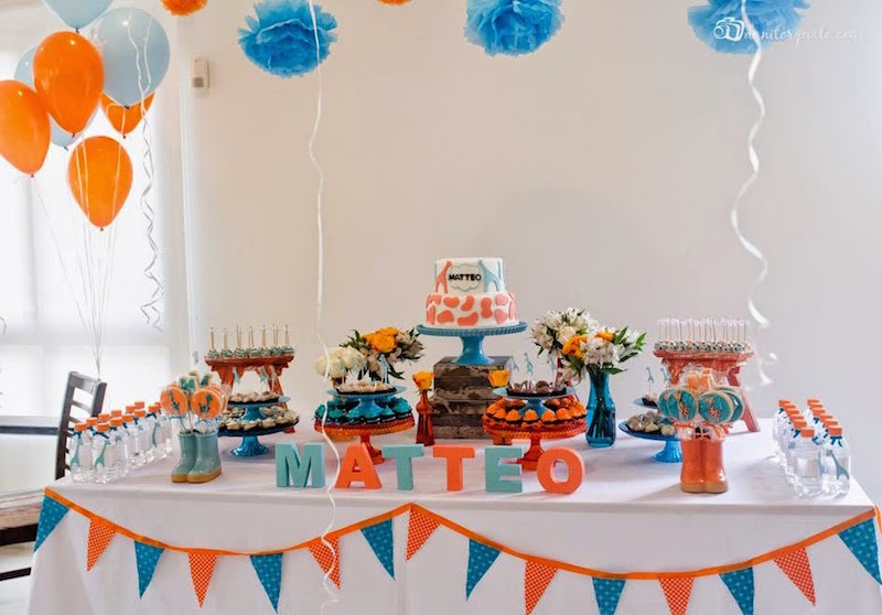 chá-de-bebê-colorido-laranja-azul