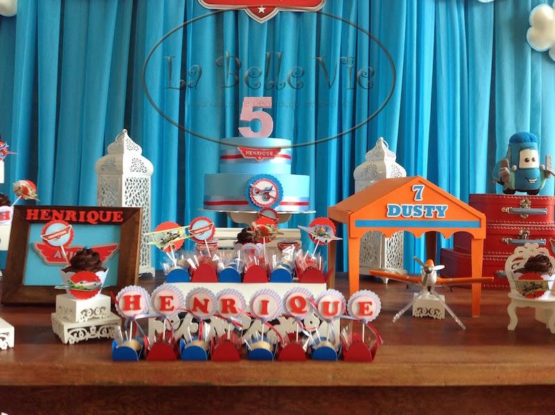 festa-aviões-mesa