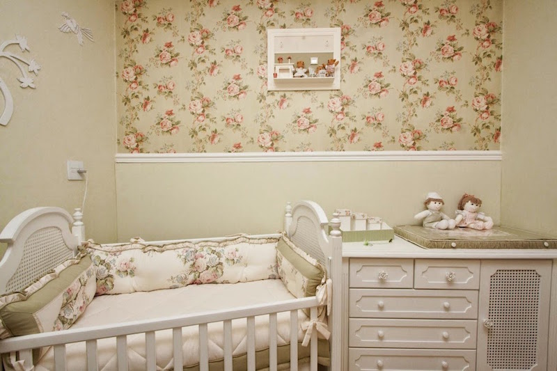 papel-deparede-para-quarto-de-bebê-floral