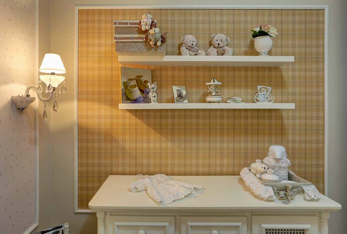 quarto-xadrez-parede-marrom