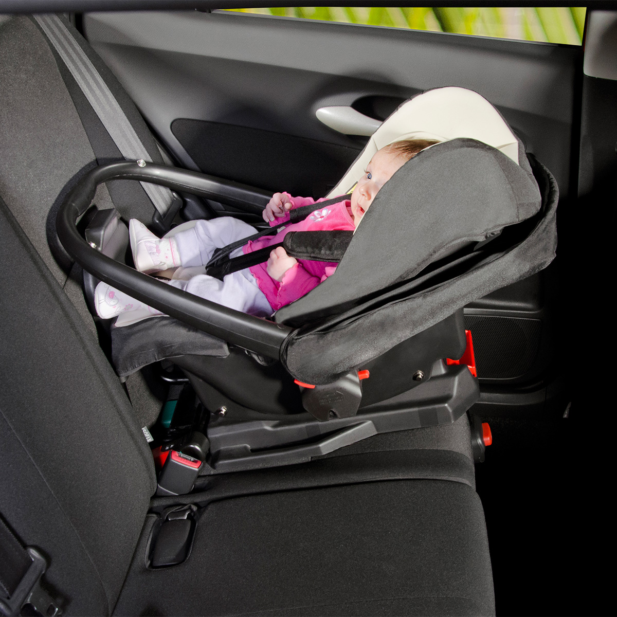 Tudo que você precisa saber sobre o bebê conforto do seu filho