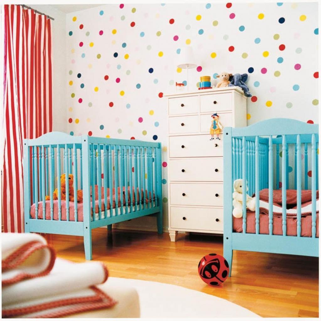 quarto-de-bebe-bolinhas