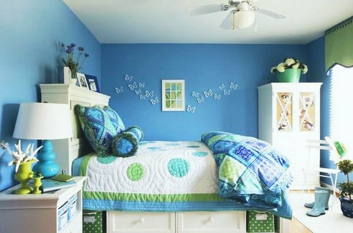 quarto-infantil-azul-borboletas