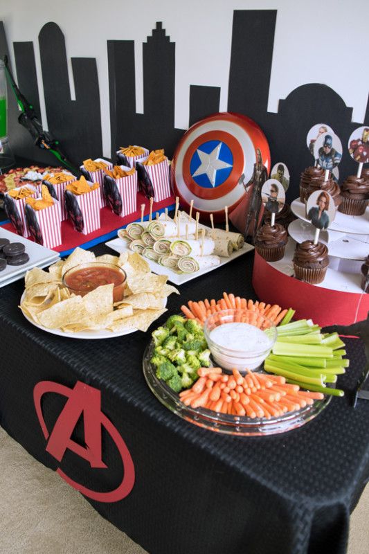 festa infantil vingadores preta