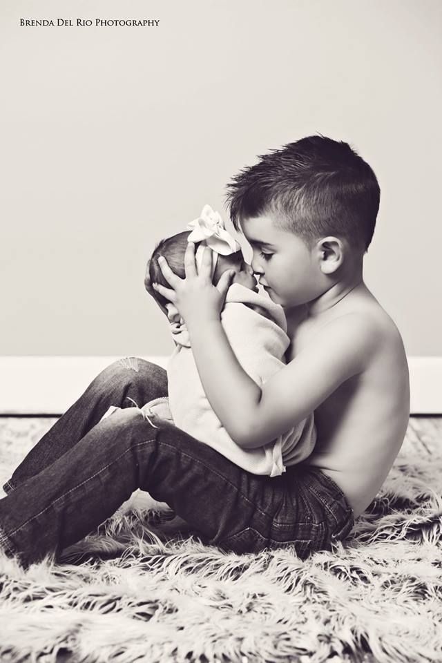 dicas para tirar fotos mãe e filhos newborn irmãos