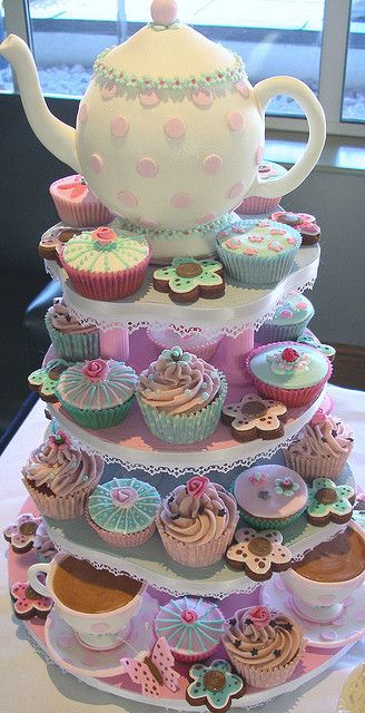 festa infantil chá de bonecas cupcakes
