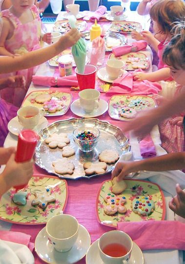festa infantil chá de bonecas oficina de biscoitos