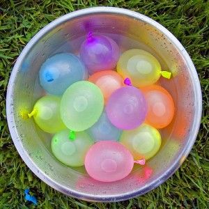 brincadeiras de verão na água
