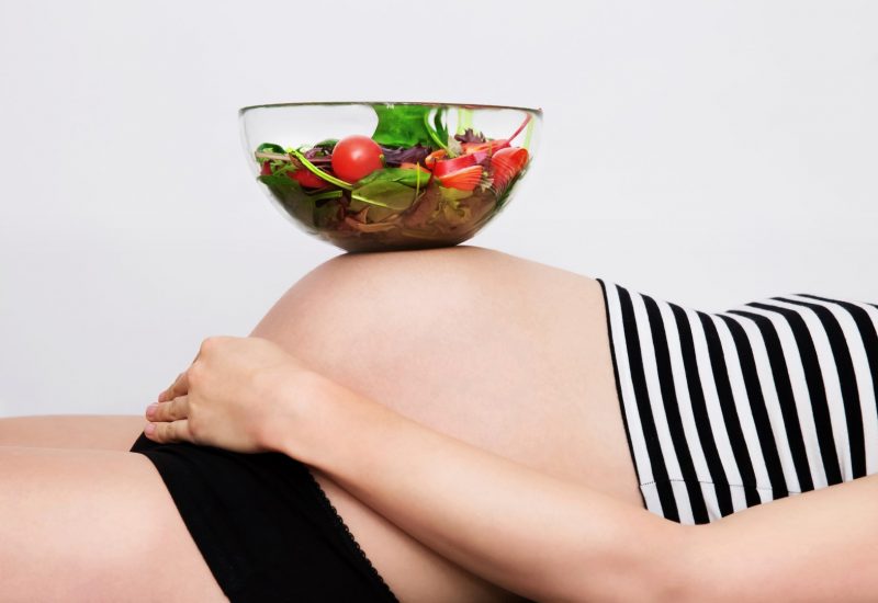 Mitos da gravidez – se alimentar por dois, chocolate e sexo