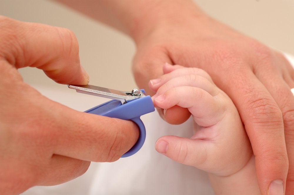 Como cortar as unhas do bebê? Confira as dicas