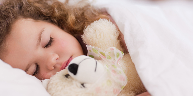 Cinco dicas práticas para o seu filho dormir bem