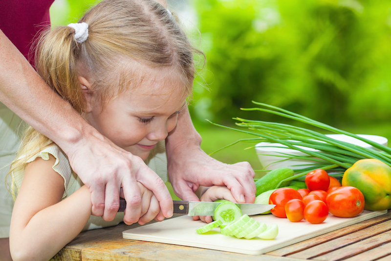 Dicas para incentivar uma alimentação saudável e independente