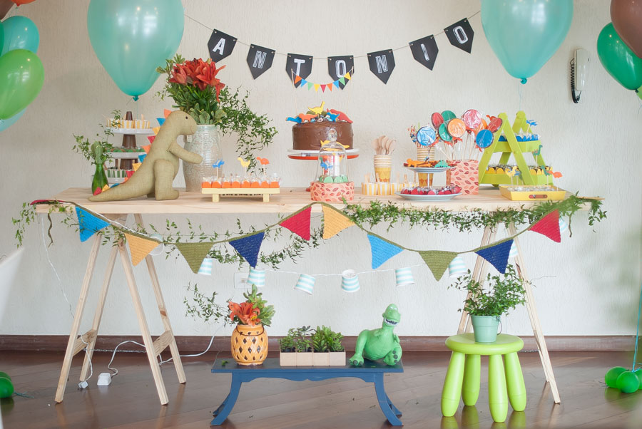 Festa Infantil Fácil de Fazer Com Tema Dinossauros!