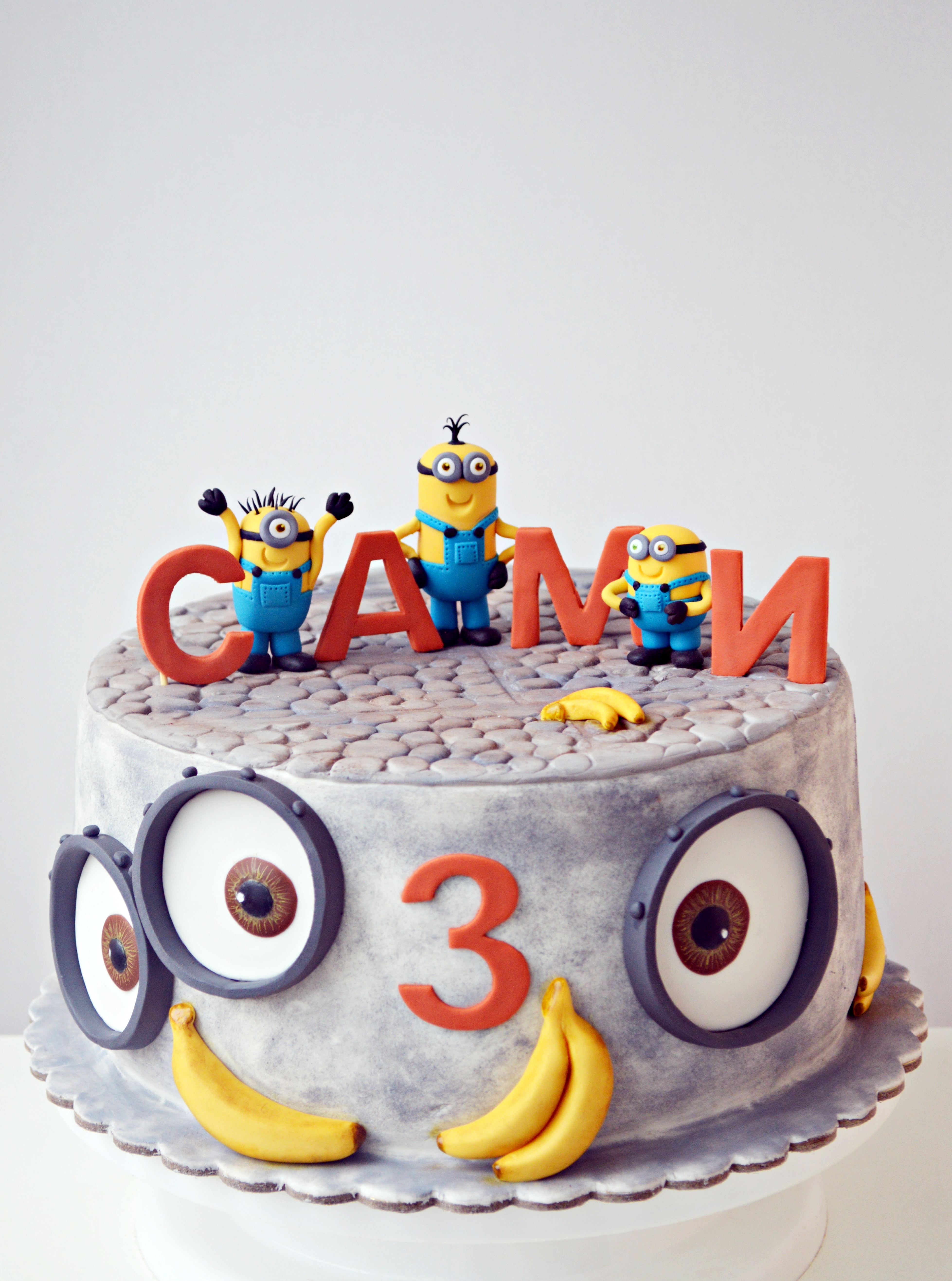 bolo-minions-criativo
