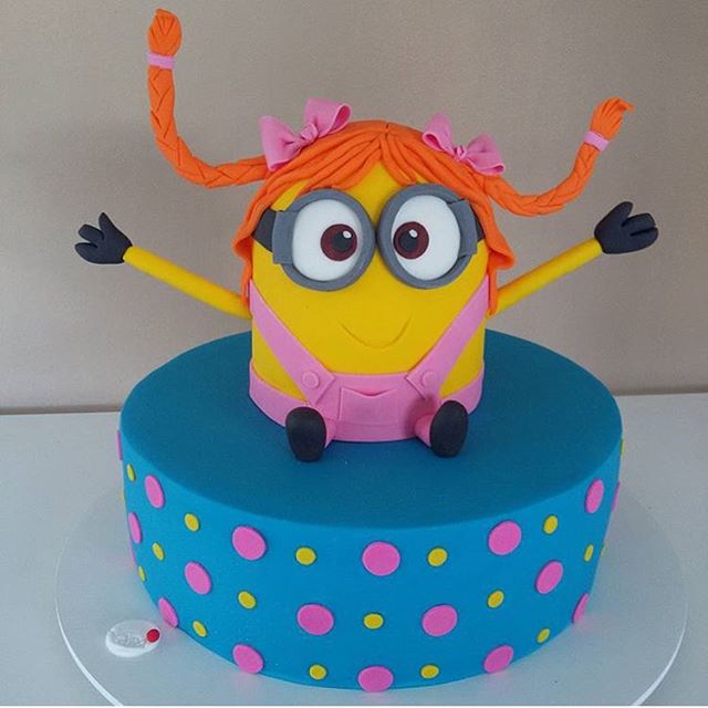 bolo-minions-festa-menina