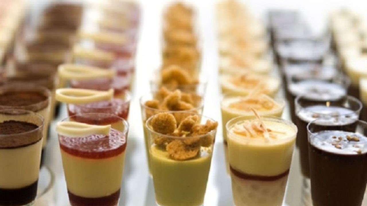 Doces de copinho variados para festa