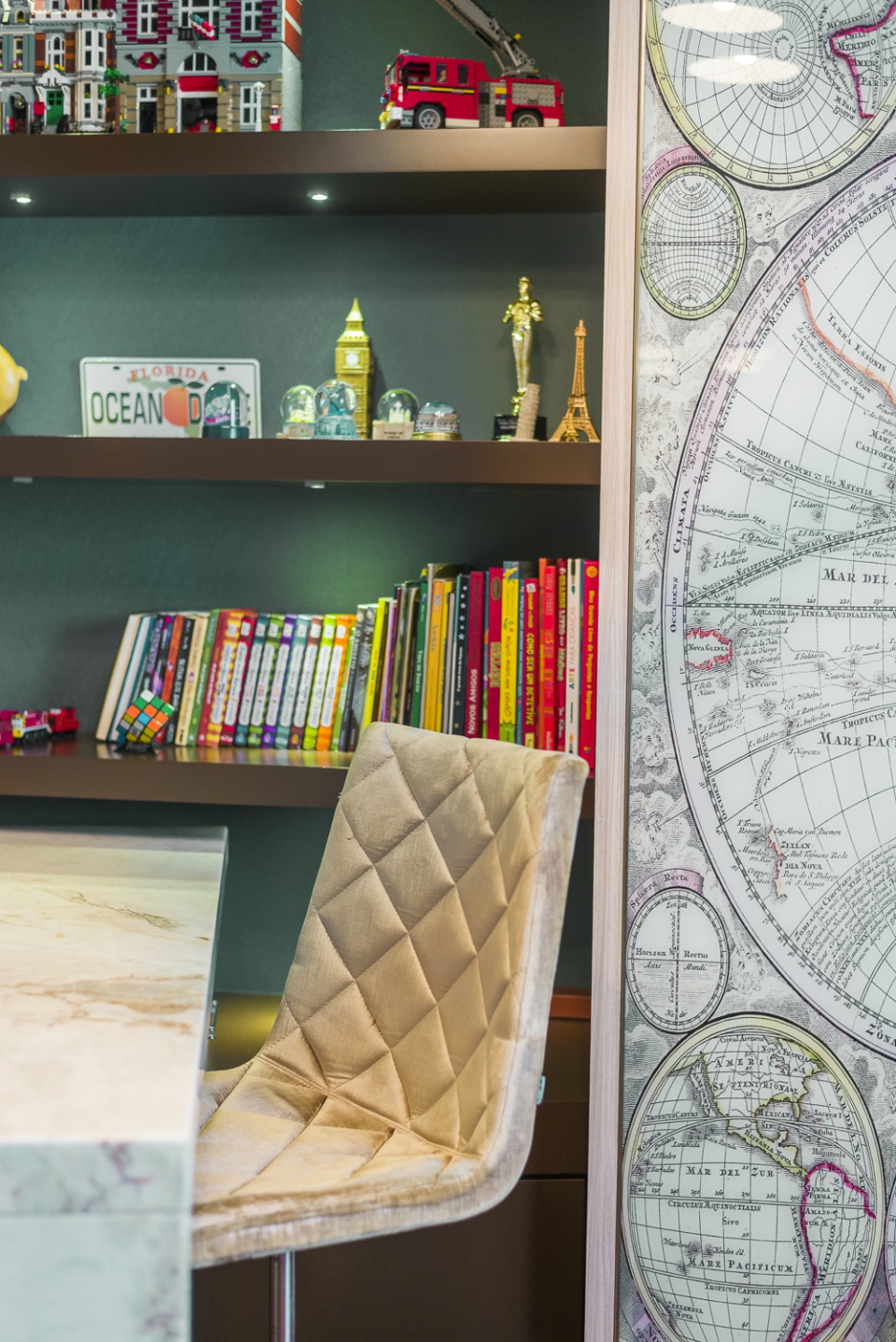 quarto-infantil-prateleiras