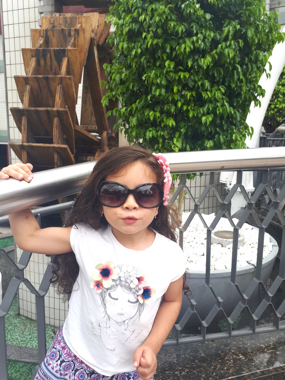 enfeite-de-cabelo-de-menina-rosa