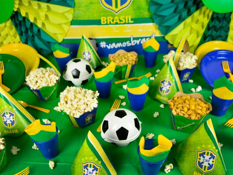 Kit pronto para decoração de festa infantil tema Copa do Mundo