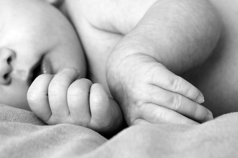 Você sabe o que é um ‘floppy baby’ (a doença dos bebês “molinhos”)?