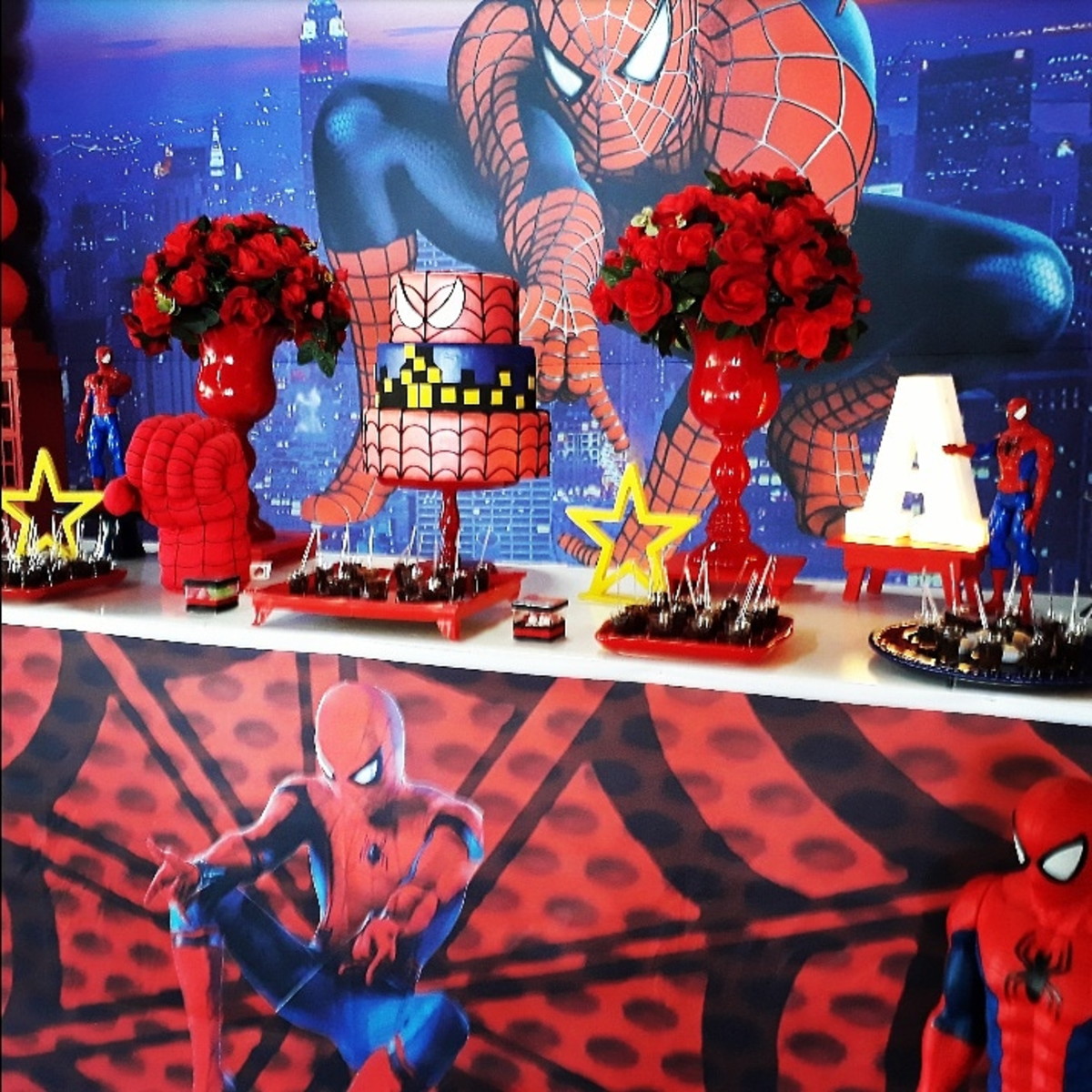 Bolo do homem aranha