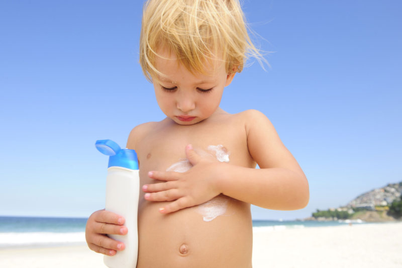 Dicas de cuidados com as crianças no verão
