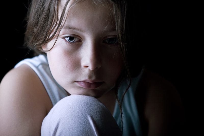 Saúde emocional infantil: xixi na cama impacta negativamente autoestima e qualidade de vida das crianças e familiares