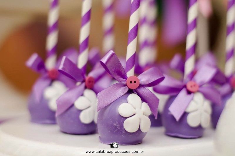 Cakepop decorado para festa Princesa Sofia
