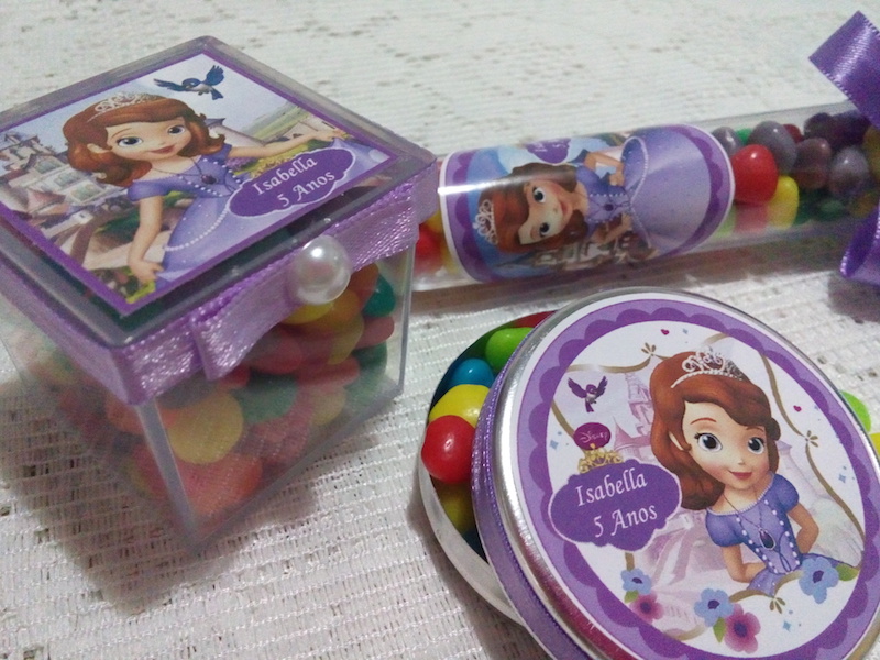 Kit de docinhos como lembrancinha da Princesa Sofia