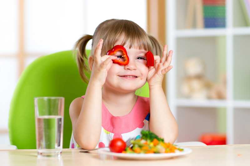 Alimentação Infantil: 10 motivos para seu filho ter acompanhamento nutricional