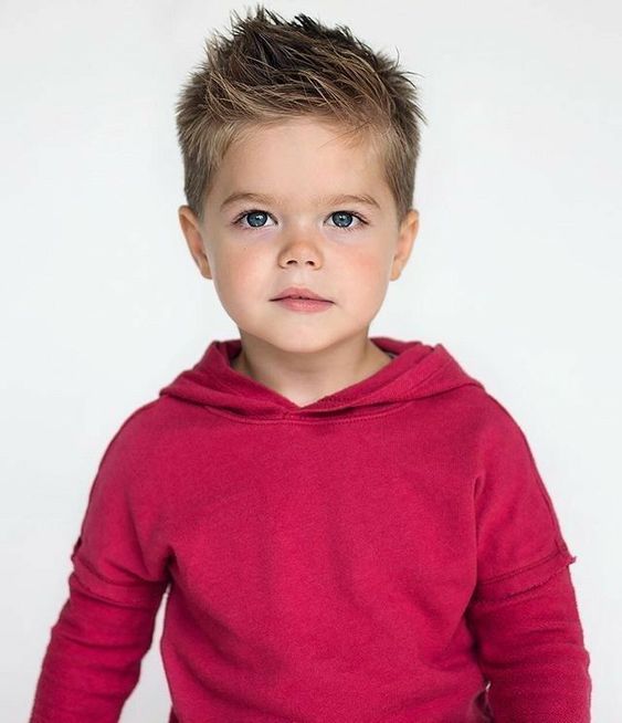 Cortes de cabelo masculino infantil com topete