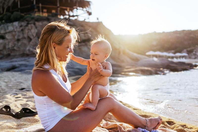 Bebê na praia: os cuidados necessários para um passeio tranquilo