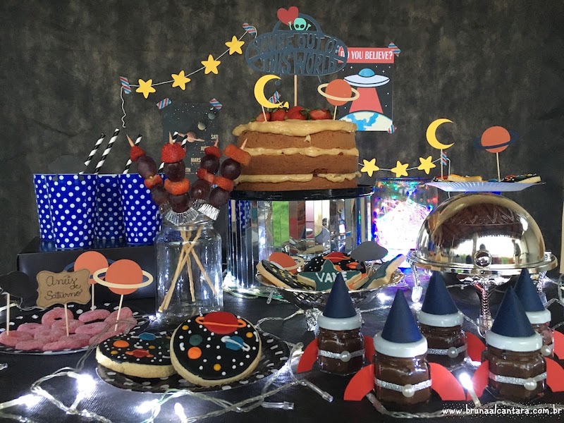 Aniversário das Galáxias – Ideias de doces, lembrancinha, mesa e mais