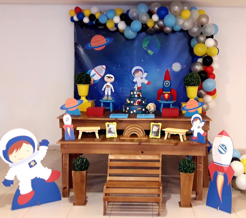 Festa de astronauta: mesa principal